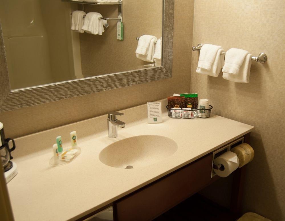 Quality Inn Bedford Buitenkant foto