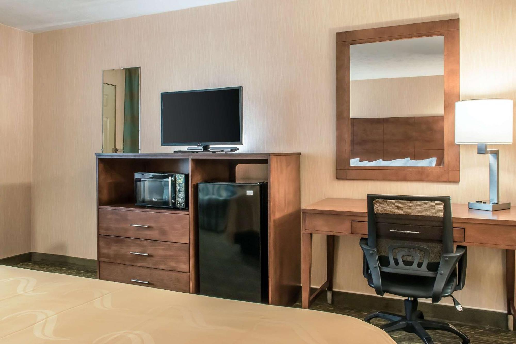 Quality Inn Bedford Buitenkant foto