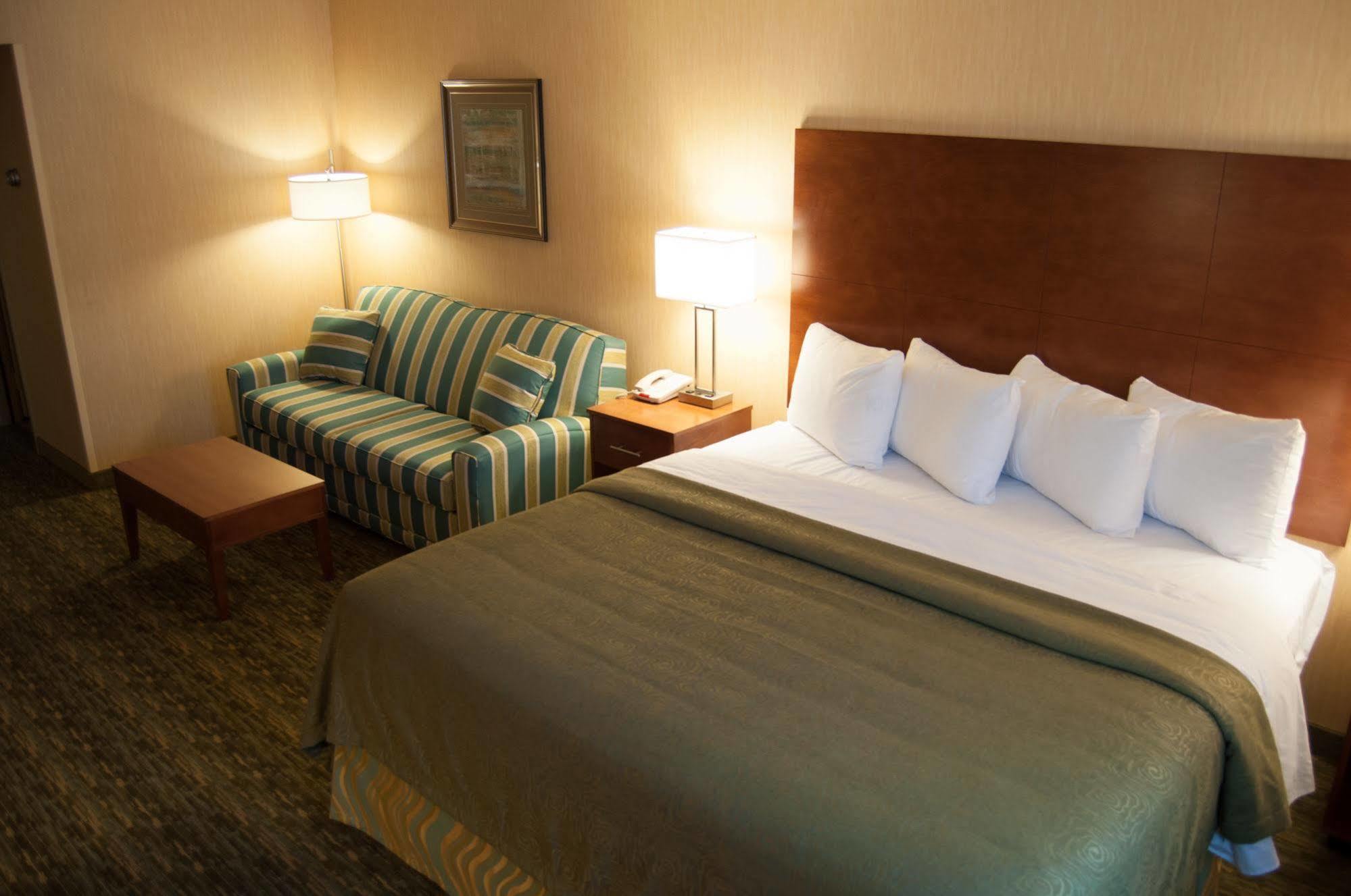 Quality Inn Bedford Buitenkant foto