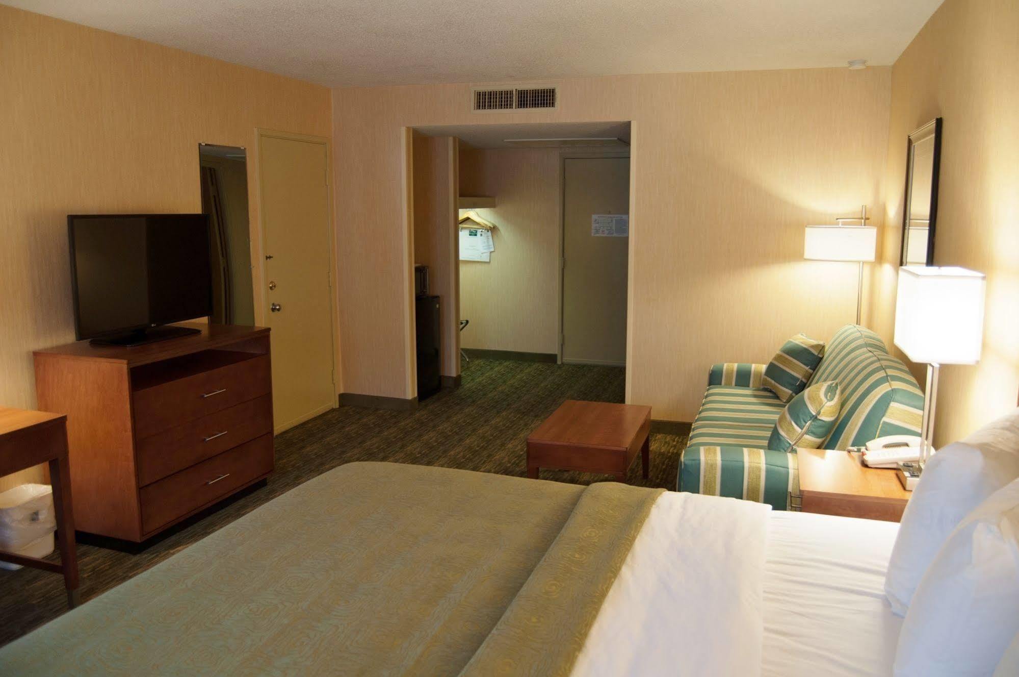 Quality Inn Bedford Buitenkant foto